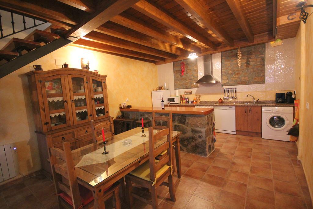Lancharejo Casa Rural Luna Rosa מראה חיצוני תמונה